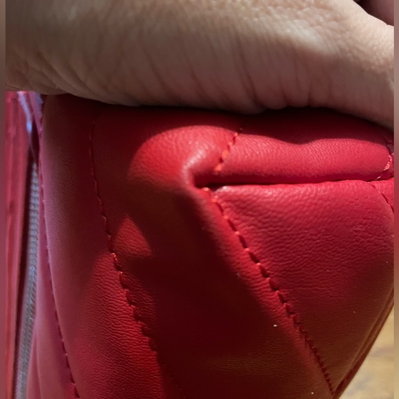 EUC Badgley Mischka Crossbody - Picture 4 of 13